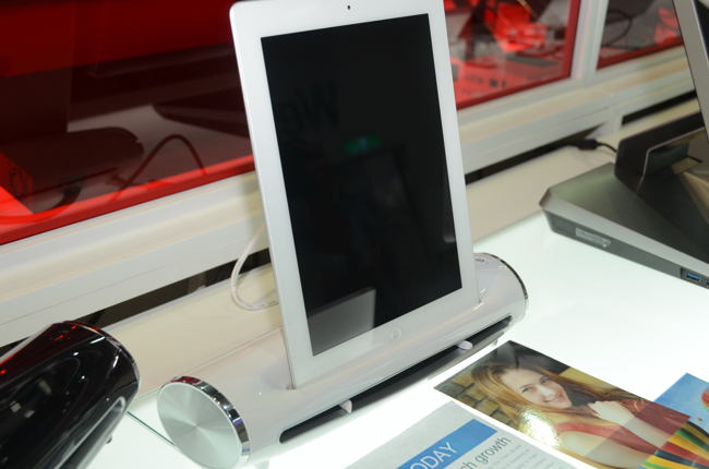 讓你的iPad也能變身可攜式掃描器 - Mustek S400