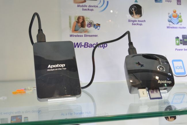 Apotop推出Wi-Backup備份 兼具無線傳輸與分享器