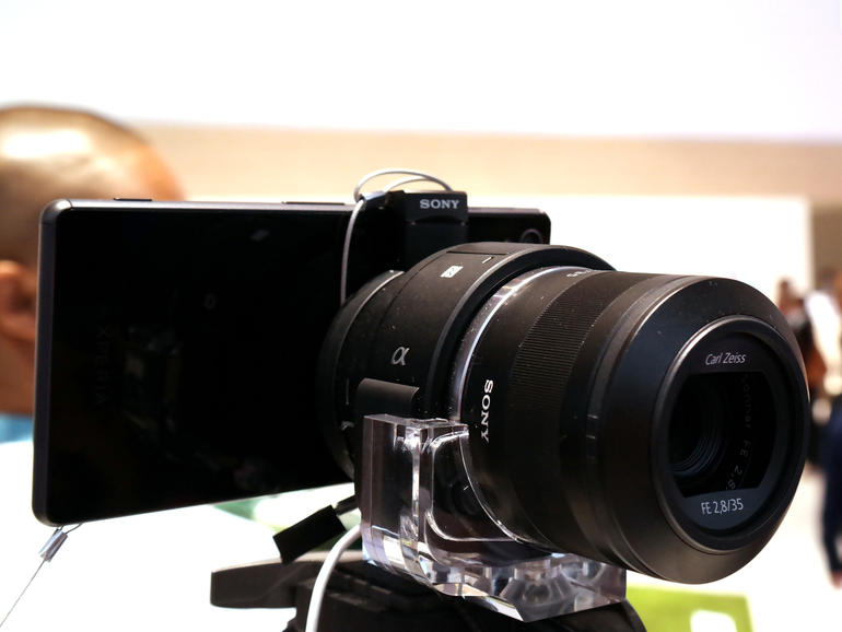 Sony 超猛外接式鏡頭 ILCE-QX1 於 IFA 2014 亮相