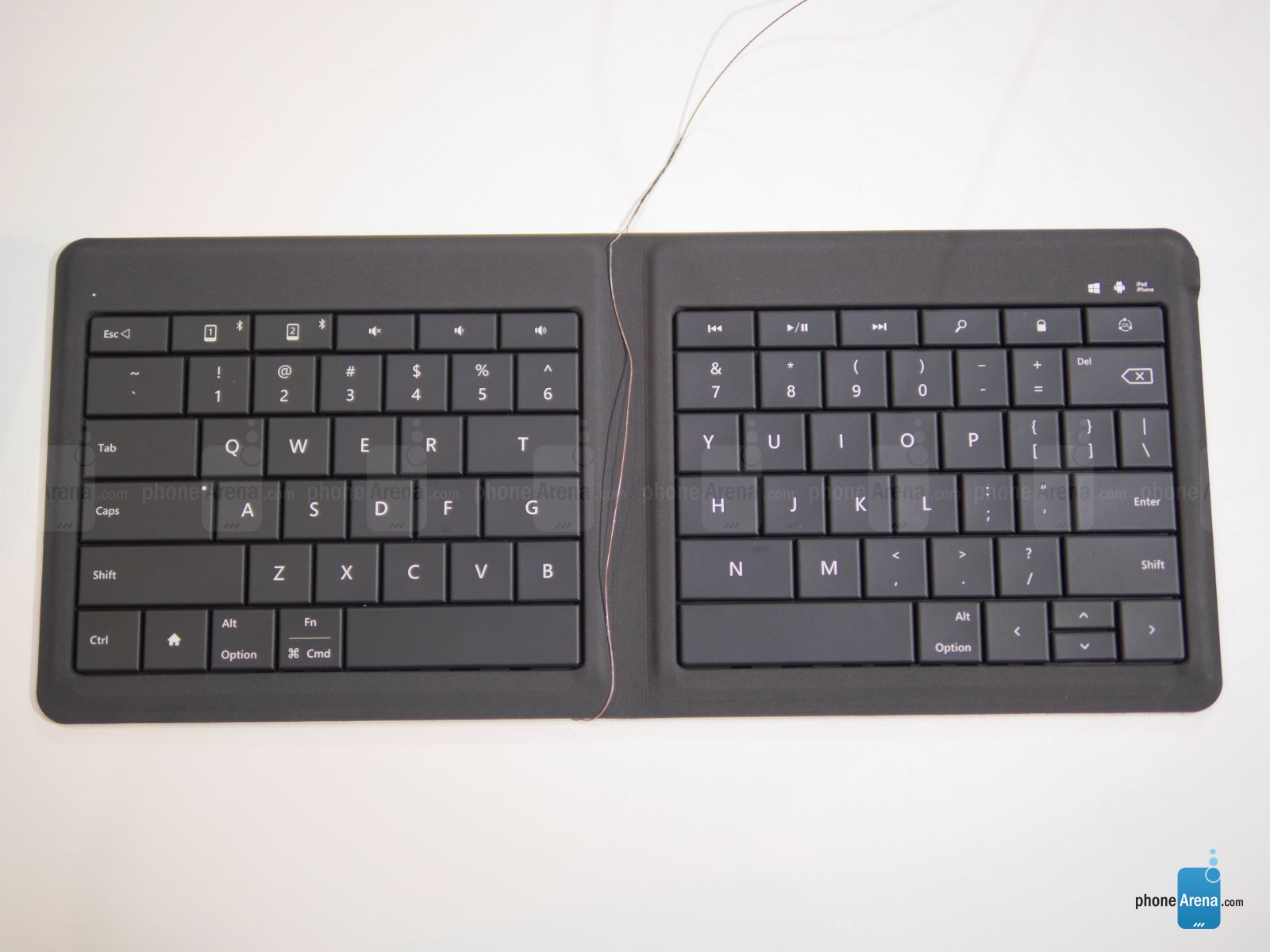 Microsoft-Universal-Foldable-Keyboard (2)