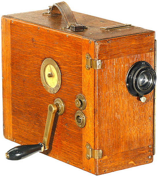 1910年自動攝影機取代手搖攝影機 百年最具影響發明