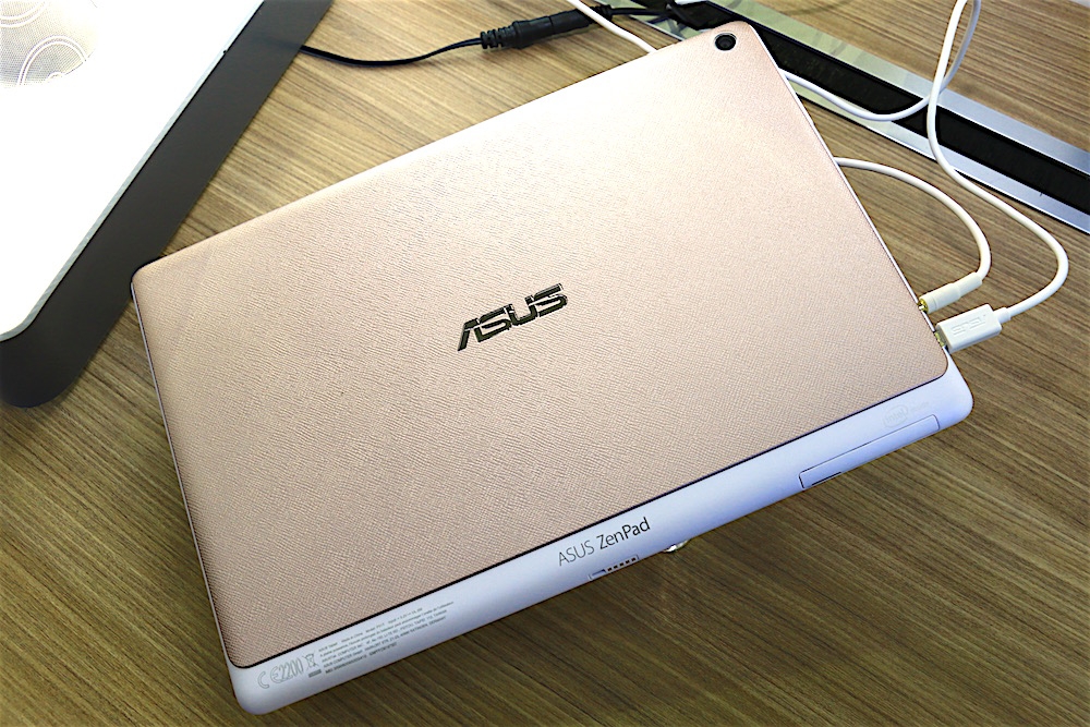 2016 Computex ASUS ZenPad 8吋、10吋展場動手玩