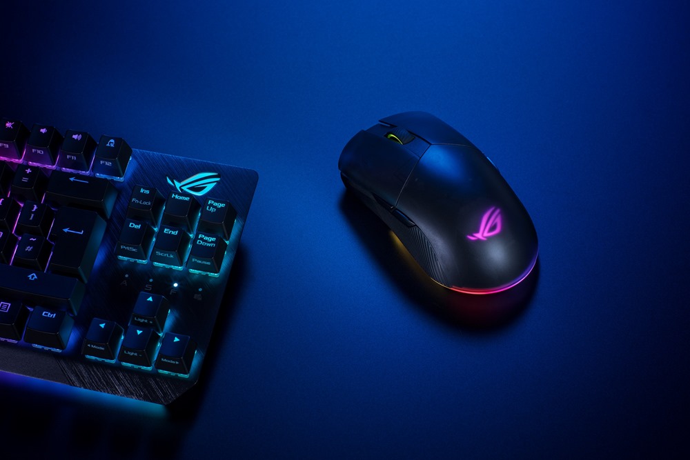 可雙手通用的ROG Pugio II無線電競滑鼠搭載領先業界的16,000 dpi光學感測器,以每秒高達400吋(IPS)的追蹤速度及40g加速度,提供絕佳精準度,是精銳頂尖遊戲玩家首選。 可雙手通用的ROG Pugio II無線電競滑鼠搭載領先業界的16,000 dpi光學感測器,以每秒高達400吋(IPS)的追蹤速度及40g加速度,提供絕佳精準度,是精銳頂尖遊戲玩家首選。