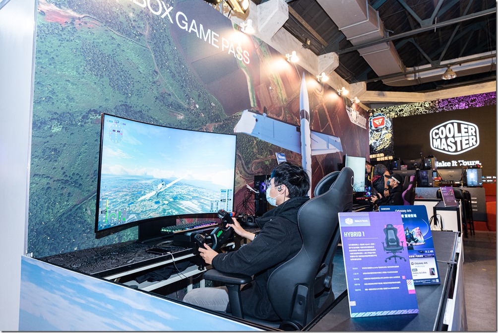 04 GAMFORCE 飛行模擬體驗機 04 GAMFORCE 飛行模擬體驗機