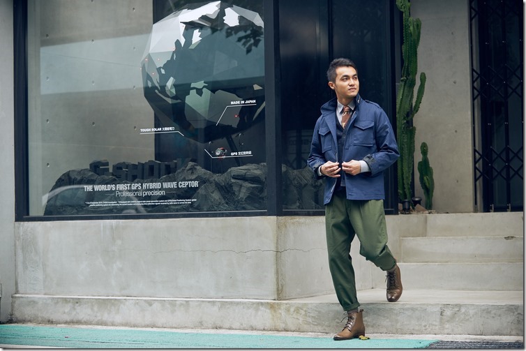 圖6-軍靴與八分軍褲的搭配，露出靴子筒身製造完美比例。