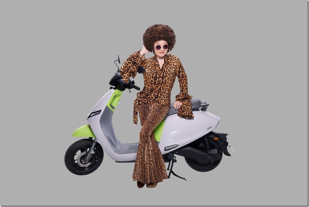 1. 新春騎新車，汰舊換新首選Ionex光陽電動車！時尚天母比莉代言「最佳比例」i-One Air廣告開打，演繹「輕巧靈活不必說」的綠牌電動機車，新年就跟著Ionex一騎鴻「兔」大展！