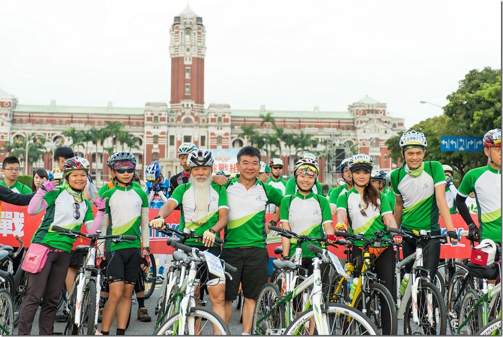 安麗「紐崔萊i健康-心騎日」,由北部場打頭陣,從總統府出發騎至大佳河濱公園 安麗「紐崔萊i健康-心騎日」,由北部場打頭陣,從總統府出發騎至大佳河濱公園