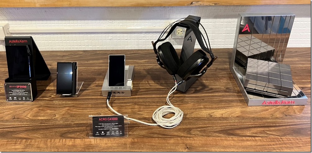 消費者可藉由耳機擴大機及音樂播放器等器材輔助,追求更極致的聆賞體驗。 消費者可藉由耳機擴大機及音樂播放器等器材輔助,追求更極致的聆賞體驗。