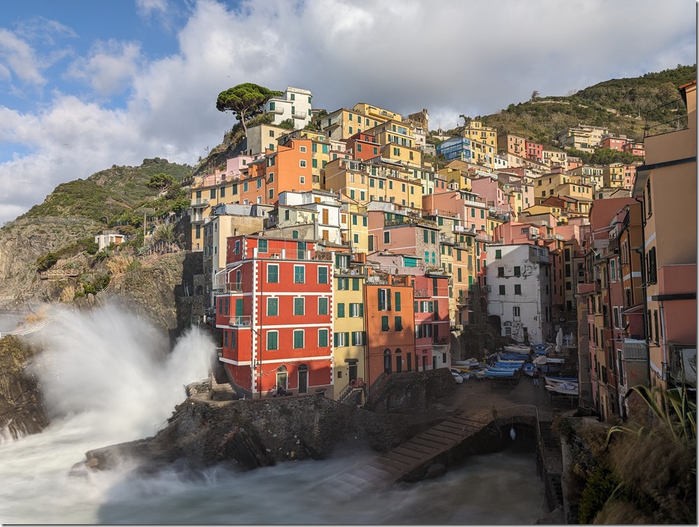 PXL_20231105_084412455.LONG_EXPOSURE-01.COVER