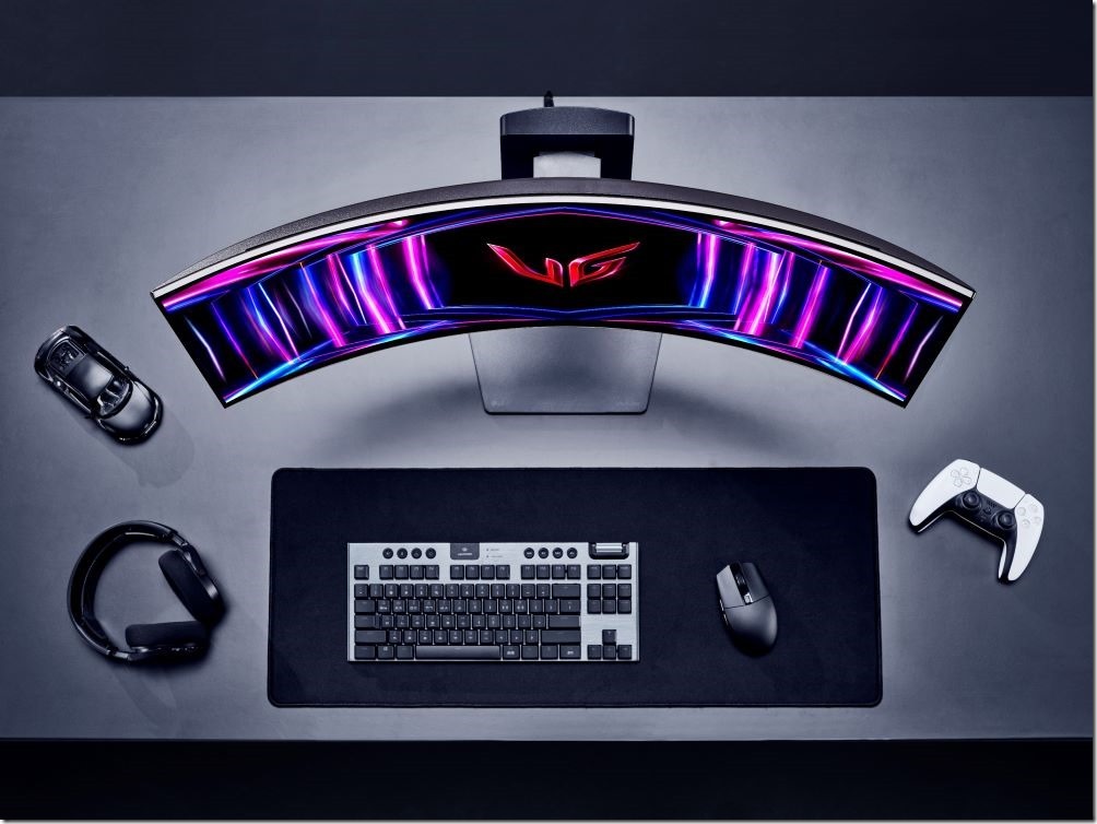 【新聞圖片5】LG 34吋、39吋、45吋 UltraGear OLED 擁有800R超高曲面螢幕，呈現生動鮮豔的色彩與逼真的亮度，讓玩家享受更沉浸的影音體驗