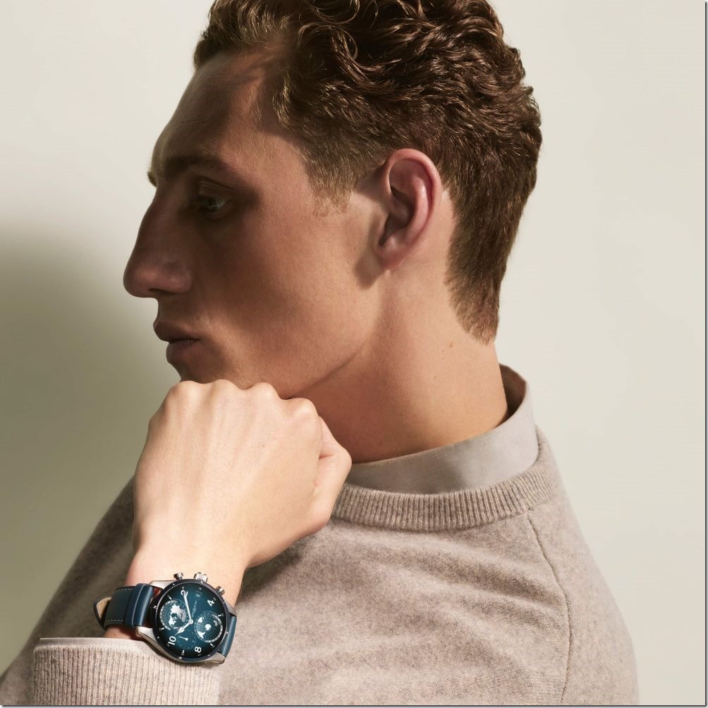 人物情境圖_MONTBLANC Summit 3系列智能腕錶