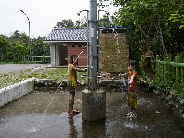 8968940581_786b32c375_z