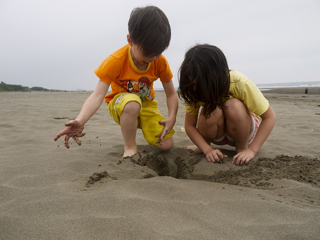 8969320761_4189aac839_z