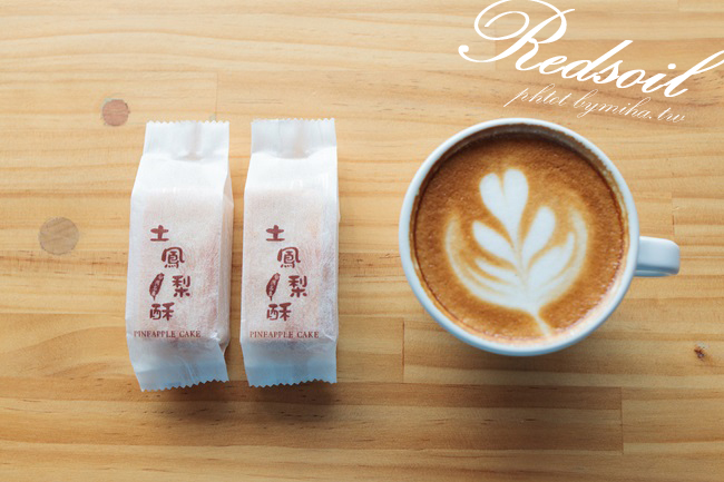 台中伴手禮 紅土丘陵鳳梨酥 冰蹦拉