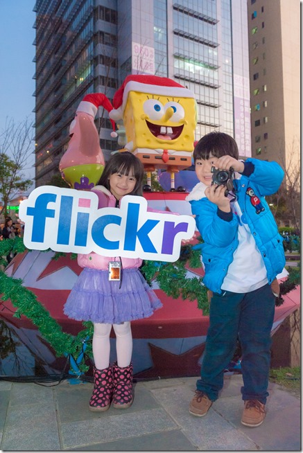 童星樂樂&小佑化身Flickr小小攝影家，陪同台灣官方攝影團一同記錄新北市歡樂耶誕城感動時刻(照片由Flickr提供)