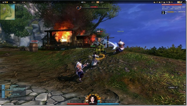 進入遊戲不到一分鐘就發現自己住的孤劍村遭到襲擊，快點想辦法擊退他們