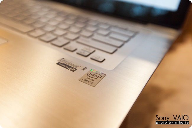 Sony VAIO Fit 15 A 冰蹦拉