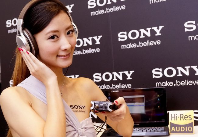 Sony PHA-2 堅固的高密度鋁合金外殼呈現時尚優雅設計感
