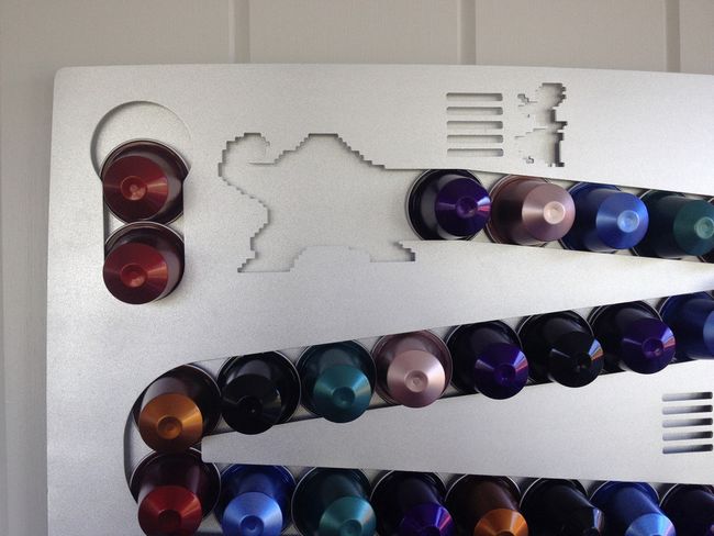 hologramer-capsulekong-close-hires-1_1024x1024