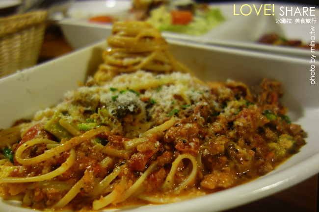 吃義燉飯 冰蹦拉