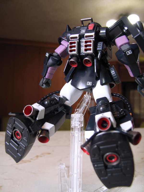 HGUC 黑色三連星專用 Zaku II R-1A