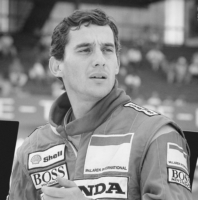 Ayrton_Senna_9_-_Cropped