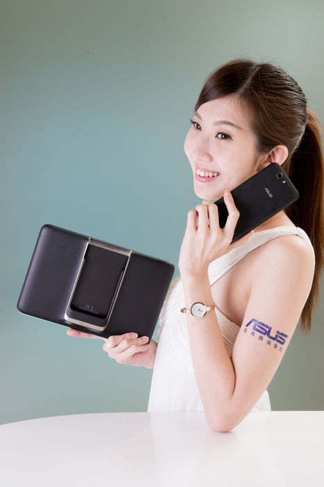 華碩PadFone S旗艦機皇為4G LTE版本熱銷冠軍