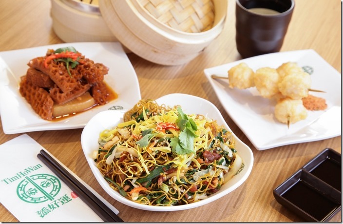 信義店專屬主廚推薦新菜，左至右分別為蘿蔔柱侯牛肚、豉油王炒麵及椒鹽花枝丸(照片提供忕吉小吃)