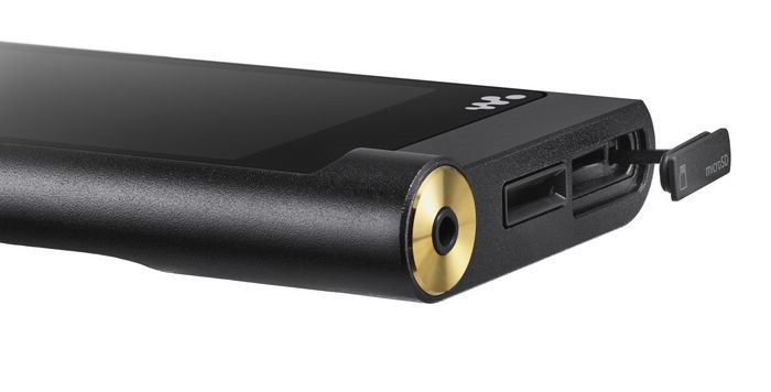 圖2. Sony NW-ZX2 擴充Micro SD插槽儲存空間   一次享受1700首歌曲的聆聽饗宴