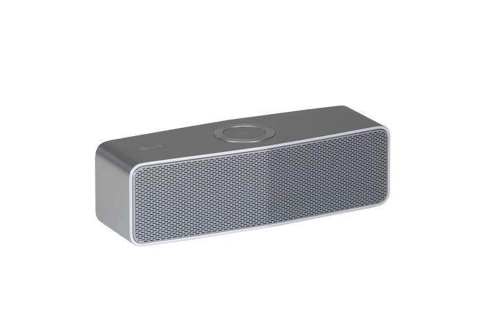 LG MUSIC flow P7智慧藍牙揚聲器，搭載2.1聲道音響，展現絕佳中高音質及渾厚低音聽覺饗宴