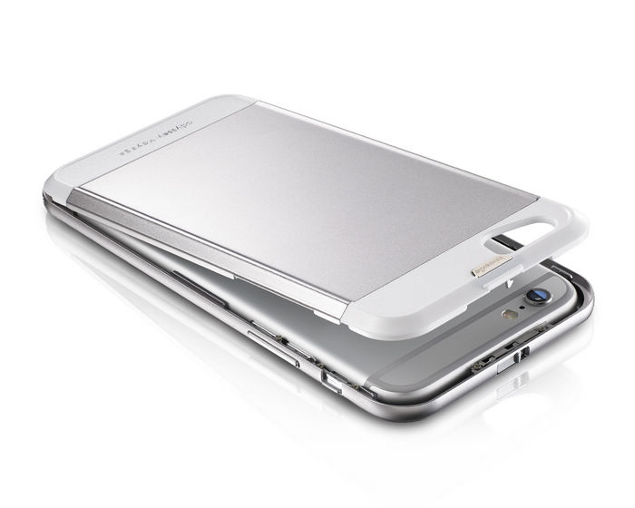 圖二、透過專利滑扣設計，無需多餘工具，輕輕按下即可讓背蓋和金屬框完美契合。