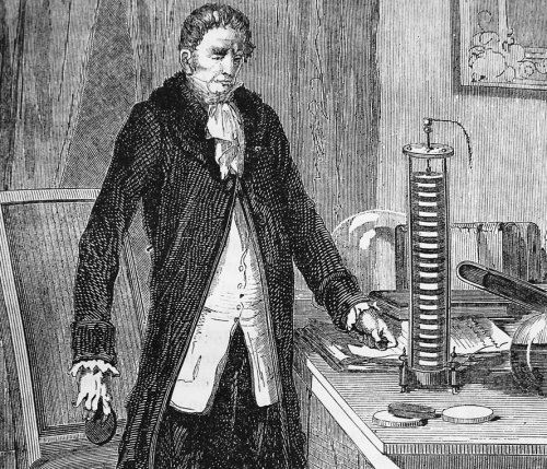 031-_La_Volta_Pile-red-a6a1c