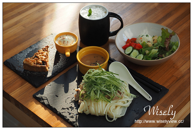 【遊記】新北市。北海岸景點美食一日遊:淡水紫藤咖啡園、猿人森活&海邊的家Café、石門老梅綠石槽、富基漁港夕照、慧琪活海鮮&味味代客料理