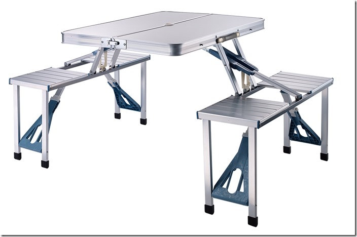 圖4) Sony夏季好禮派對活動期間購買BRAVIA液晶電視4K高階指定機種即可獲得巧收摺疊桌椅組。