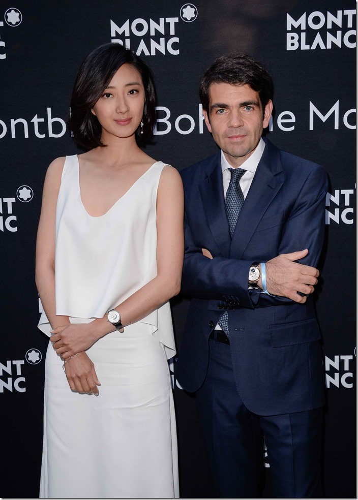 女星桂綸鎂佩戴全新萬寶龍Boheme寶曦月苑系列腕錶與珠寶(左)與萬寶龍全球總裁傑羅姆‧蘭伯特Jerome Lambert出席巴黎萬寶龍寶曦月苑...