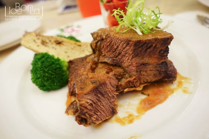 台中餐廳,古典玫瑰園,台中一日遊,東海餐廳,台中景點