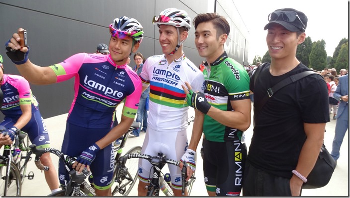 男神們彭于晏(左起)、崔始源、竇驍遇見正港的世界冠軍Rui Costa (華映娛樂)