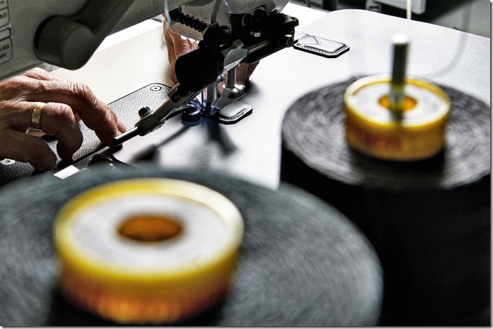 萬寶龍大師傑作精選Sfumato墨韻系列皮件製作情境圖。_04