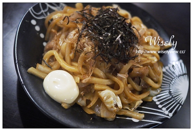 【食記】台北市。中山區：勝Win-日式串燒吧/居酒屋＠八條通超值綜合串燒拼盤料理，捷運松江南京站美食