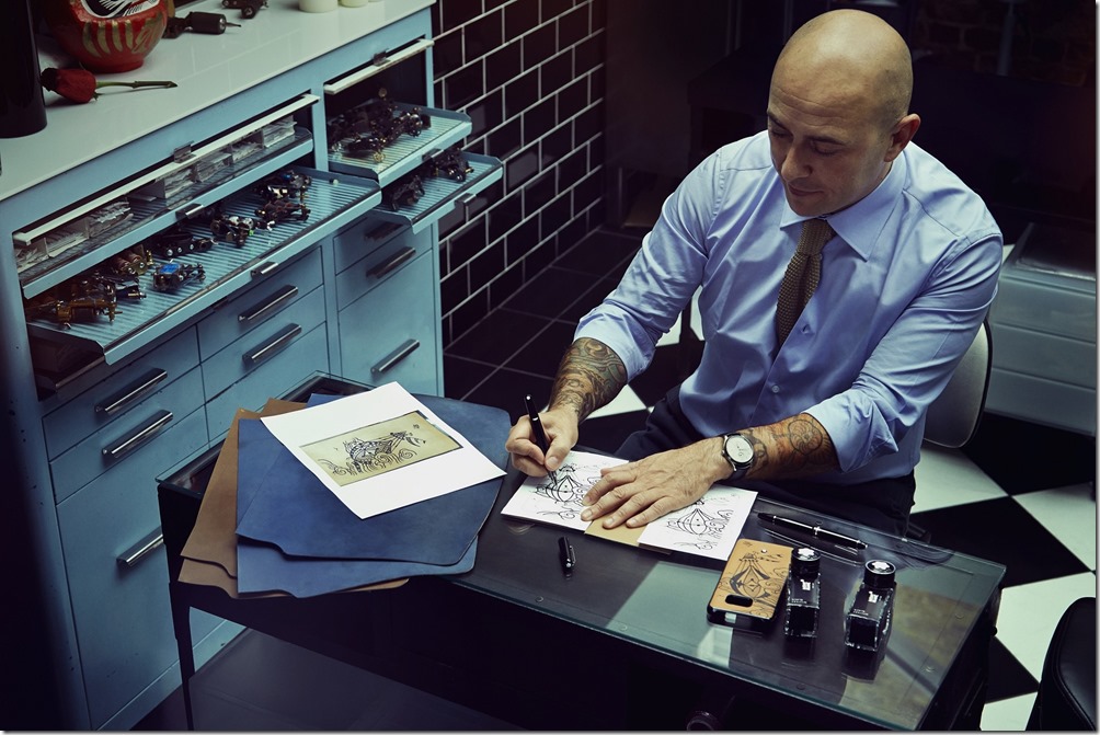 刺青藝術大師Mo Coopletta為萬寶龍打造以熱氣球圖像為靈感的刺青設計