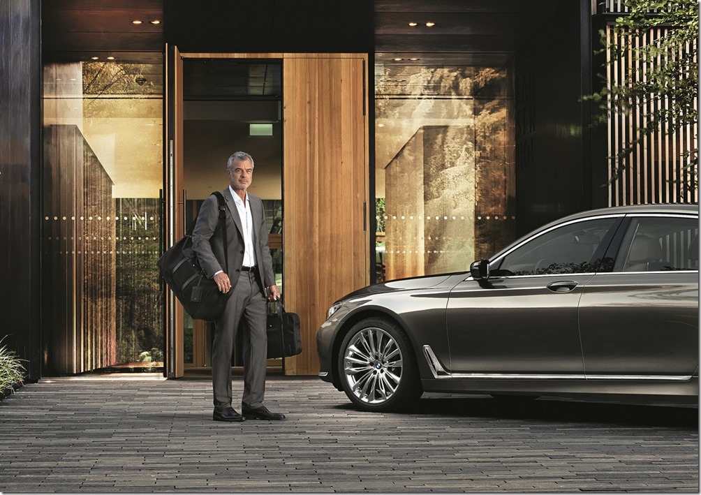 萬寶龍Nightflight夜航系列BMW特別款公事包與旅行袋，價格店洽。