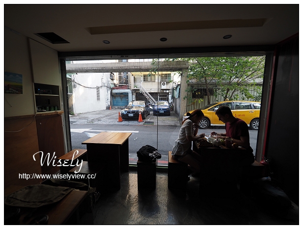 【食記】台北市。中山區：州啟文創藝文音樂展演餐廳＠回收編木空間咖啡，捷運行天宮站美食