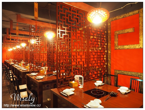 【食記】新北新店。安和路三段：紅門宴川味麻辣鴛鴦鍋＠紅白湯底皆正宗夠味四川鍋