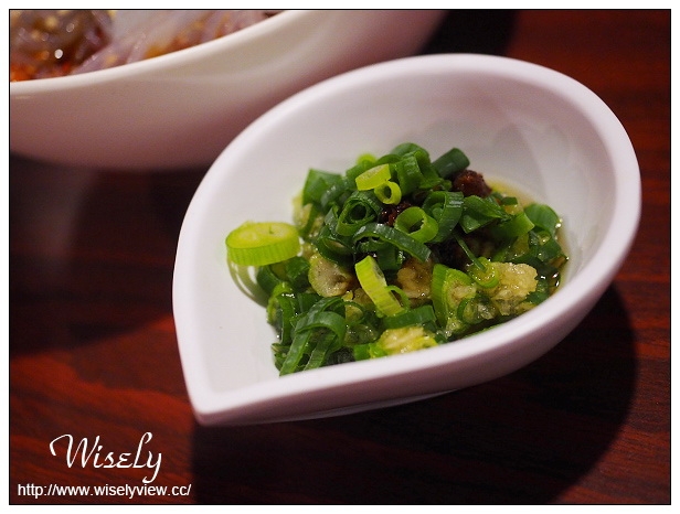 【食記】新北新店。安和路三段：紅門宴川味麻辣鴛鴦鍋＠紅白湯底皆正宗夠味四川鍋