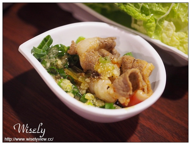 【食記】新北新店。安和路三段：紅門宴川味麻辣鴛鴦鍋＠紅白湯底皆正宗夠味四川鍋