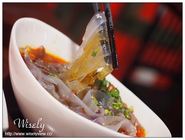 【食記】新北新店。安和路三段：紅門宴川味麻辣鴛鴦鍋＠紅白湯底皆正宗夠味四川鍋