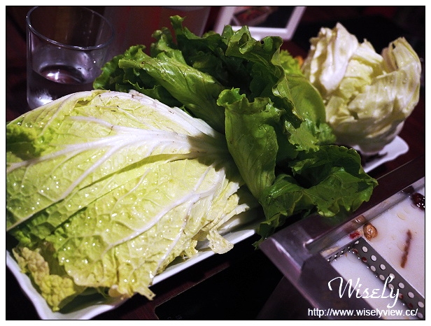 【食記】新北新店。安和路三段：紅門宴川味麻辣鴛鴦鍋＠紅白湯底皆正宗夠味四川鍋