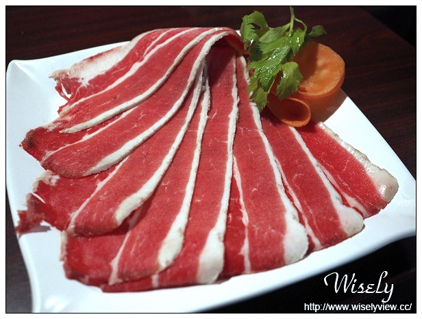 【食記】新北新店。安和路三段：紅門宴川味麻辣鴛鴦鍋＠紅白湯底皆正宗夠味四川鍋