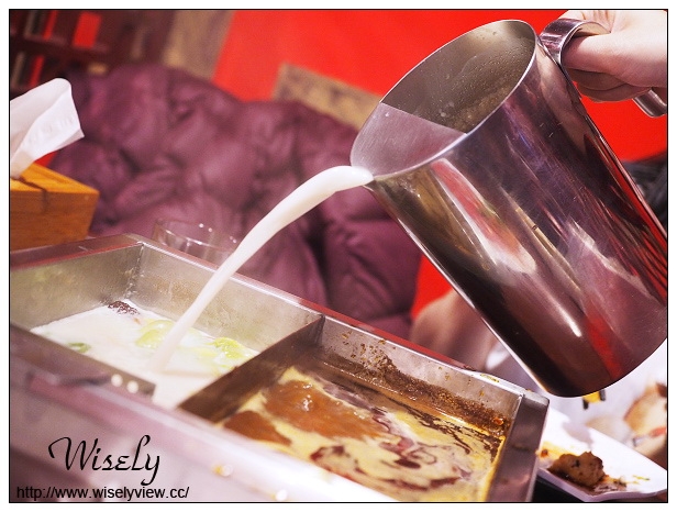 【食記】新北新店。安和路三段：紅門宴川味麻辣鴛鴦鍋＠紅白湯底皆正宗夠味四川鍋