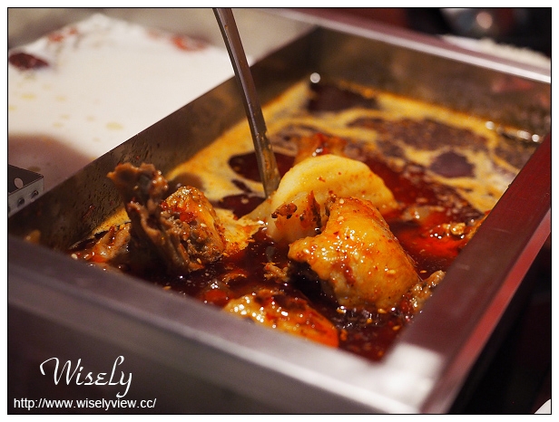 【食記】新北新店。安和路三段：紅門宴川味麻辣鴛鴦鍋＠紅白湯底皆正宗夠味四川鍋